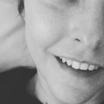 Nadia Toffa Instagram - Buongiorno splendori. Sono in pausa pranzo. Anche voi? Vorrei fare un arci mega in bocca al lupo 🍀 a chi è in cerca di lavoro. Stiamo attraversando davvero un momento difficilissimo. Non mollate. NEVER GIVE UP. che le iene vi portino bene 🤞🏿🤞🏿🍀 forza e coraggio. Il destino saprà premiare la vostra tenacia. Vi stringo fortissimo e tifo per voi 💗💗💫