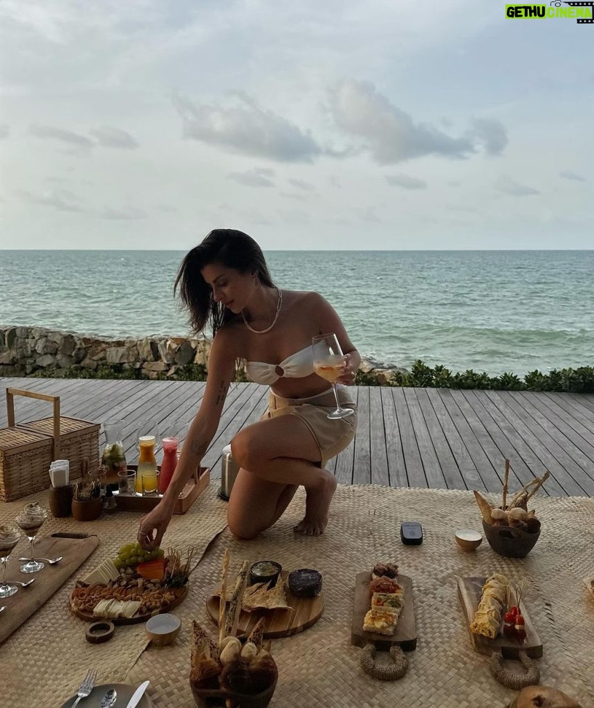 Nah Cardoso Instagram - que sonho de piquenique @carmeltaiba 🍃🥥🍇🍓🍒🍋🌺🌊 Carmel Taíba Exclusive Resort