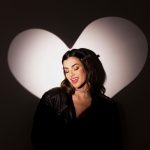 Nah Cardoso Instagram - 3/3 São 11 milhões de corações que decidiram caminhar comigo aqui no insta e escrever essa história linda! ✨✨✨ obrigada a cada um que escolheu fazer parte da minha vida e que me apoia diariamente, desde quem está comigo láaaa desde o comeciiinho e quem chegou recentemente e se uniu a esse time gigante! E gratidão por todas as marcas que acreditam em mim e no meu trabalho, me orgulho muito de tudo que entrego 🤍