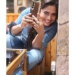 Naina Ganguly Instagram - I add a smile to everything I wear and that has worked great for me. 💙😇