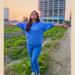 Naina Ganguly Instagram - A sunrise is proof that the best things in life are free. 🌅 💙🌸