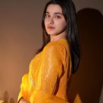 Naisha Khanna Instagram - Hellow 💛🌻 Wearing @urbanstree 📸: @s3.mumbai