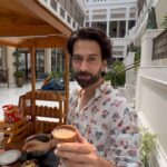 Nakuul Mehta Instagram - The Ganges converted a coffee aficionado into a Chaiwala. Blaming @pilibhithouseharidwar 🫶 Best tea. Warmest hospitality. #PilibhitHouseRituals #Haridwar