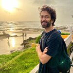 Nakuul Mehta Instagram - बोरिया बिस्तर & Sunsets 🌈