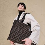 Nam Yoon-su Instagram - It's My Bag.👜. #광고 @prada 트라이앵글의 변신!! 기하학적이고 모던하게 재해석한 #PradaSymbole