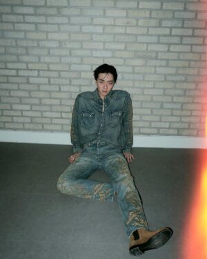 Nam Yoon-su Instagram - 👖.
LEVI’S® x DENIM TEARS
@levis_korea