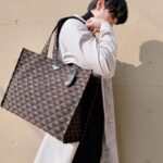 Nam Yoon-su Instagram - It's My Bag.👜. #광고 @prada 트라이앵글의 변신!! 기하학적이고 모던하게 재해석한 #PradaSymbole