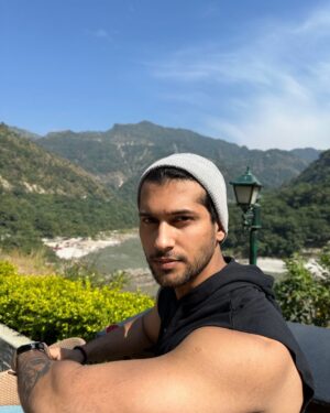 Namish Taneja Instagram - 🏞🕊💚
.
.
.
#namishtaneja 
#allbecauseofmyfans