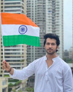 Namish Taneja Instagram - Today I breathe the air of freedom because of the efforts of our great freedom fighters. Happy Independence Day! 🇮🇳🇮🇳🇮🇳🇮🇳 jai hind.