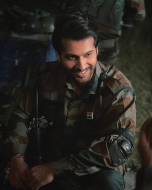 Namish Taneja Instagram - Happy republic day 
Let’s salute the flag 🇮🇳 of our nation and pray for its glory.
.
.
.
.
#indianarmy 
#happyrepublicday🇮🇳 
#allbecauseofmyfans