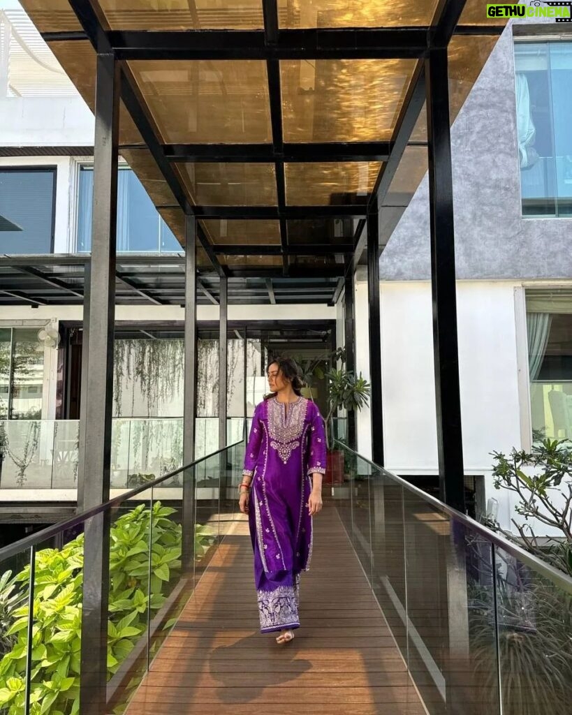Namrata Shirodkar Instagram - @tilara_polyplast's Polycarbonate Sheets have transformed my roofing space! With high durability, transparency, and weather resistance all in one, they're an absolute must-have.