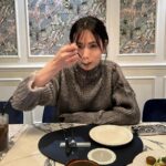 Nana Instagram - S2주년 콩그레츄레이션🩷