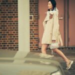 Nana Eikura Instagram - @tods Photo：Shunya Arai @yard_tokyo Styling： @miyuki_blue Hair： @kenichiforsenseofhumour Make-up： @rikamatsui26 Male model： @wamo.r Text&Edit： @kanako.uchida GINZA 5月号掲載