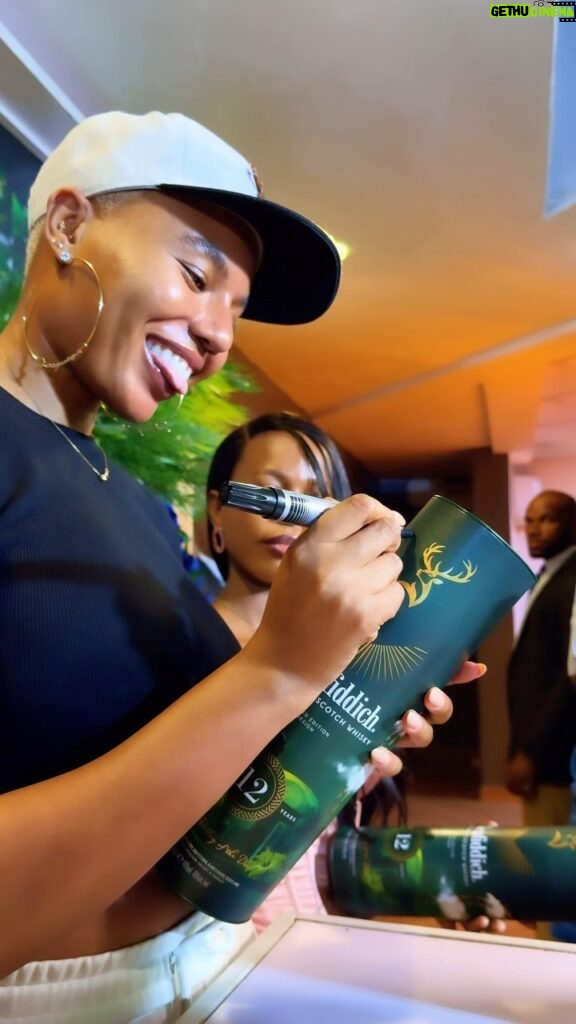 Nancy Isime Instagram - You know I always answer when my @glenfiddich_ng calls💚 Great time with great people yesterday💚 Our 12,15 and 18 year Limited Bottles still available to purchase at @drinks.ng and stores nationwide😁