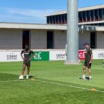 Nani Instagram – The journey may be difficult, but the reward will be worth it! Great to be back at the Cidade do Futebol for a training session. Focused on coming back stronger! ⚽💪🏾
#Work #Motivation #Focus #Recovery FPF – Cidade Do Futebol