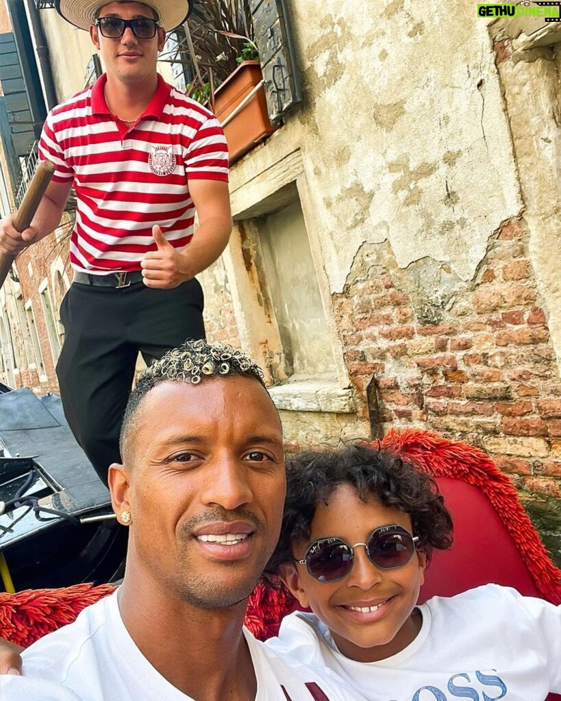 Nani Instagram - 𝐕𝐞𝐧𝐞𝐳𝐢𝐚 🥰🛶 #family #venice #moments Venezia, Italy