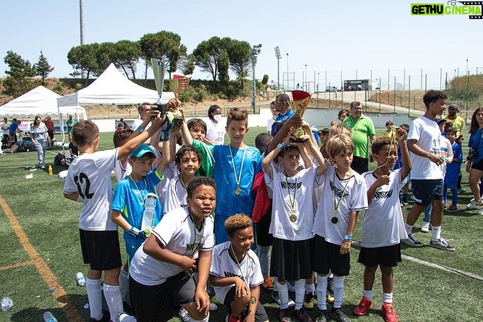Nani Instagram - Memórias de dois dias incríveis, com muito futebol e diversão 📸🤩🏆⚽️ #NaniOriginsCup #Massama #football #torneio #family #origins #portugal Complexo Desportivo Real Sport Clube
