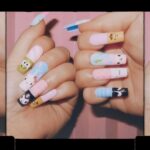 Naomi Watanabe Instagram – New nails💅
Large set of Sanrio characters🎀

And I’m back in Japan! Short stay but happy! ! 
my beloved homeland🇯🇵

@nailsbymei さんに
すんごい可愛いネイル作っていただきました！！サンリオ大集合です！

全部手書きとか激ヤバ才能爆発祭り👺
ありがとうございます！！

このサンリオ爪を引っ提げて、
わたくし日本に帰ってまいりました！！！！🇯🇵🫶

ただいまー！！！
みんな元気だったかなー！！！？！
短い滞在だけど夏の日本をお満喫大先生する！！

ちょくみーずと街ですれ違うんかな？

しかし昨日の雷やばかったね
多分2.3回うたれてる

とりあえずセミの鳴き声を聴きながら大好きな桃を爆食いします

#ぶりっ子とかじゃないよ
#本当に桃が好きなんだよ
#日本飯うますぎ
#サンリオネイル
#sanrionails 

今回のカラコンはわたくしの
N’s collectionのずんだ餅です！
我ながらネーミングセンスうにょ