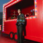 Naravit Lertratkosum Instagram - Coach launches ’Coach Holiday Pop Up‘ to celebrate the festive season at ICONSIAM. Catch sight of the Christmas tree and various photo corners set up by Coach to welcome visitors, providing a unique experience and creating an atmosphere of celebration to usher in the new year. #CoachHoliday #CoachNY #iconsiam