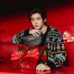Naravit Lertratkosum Instagram - Coach launches ’Coach Holiday Pop Up‘ to celebrate the festive season at ICONSIAM. Catch sight of the Christmas tree and various photo corners set up by Coach to welcome visitors, providing a unique experience and creating an atmosphere of celebration to usher in the new year. #CoachHoliday #CoachNY #iconsiam