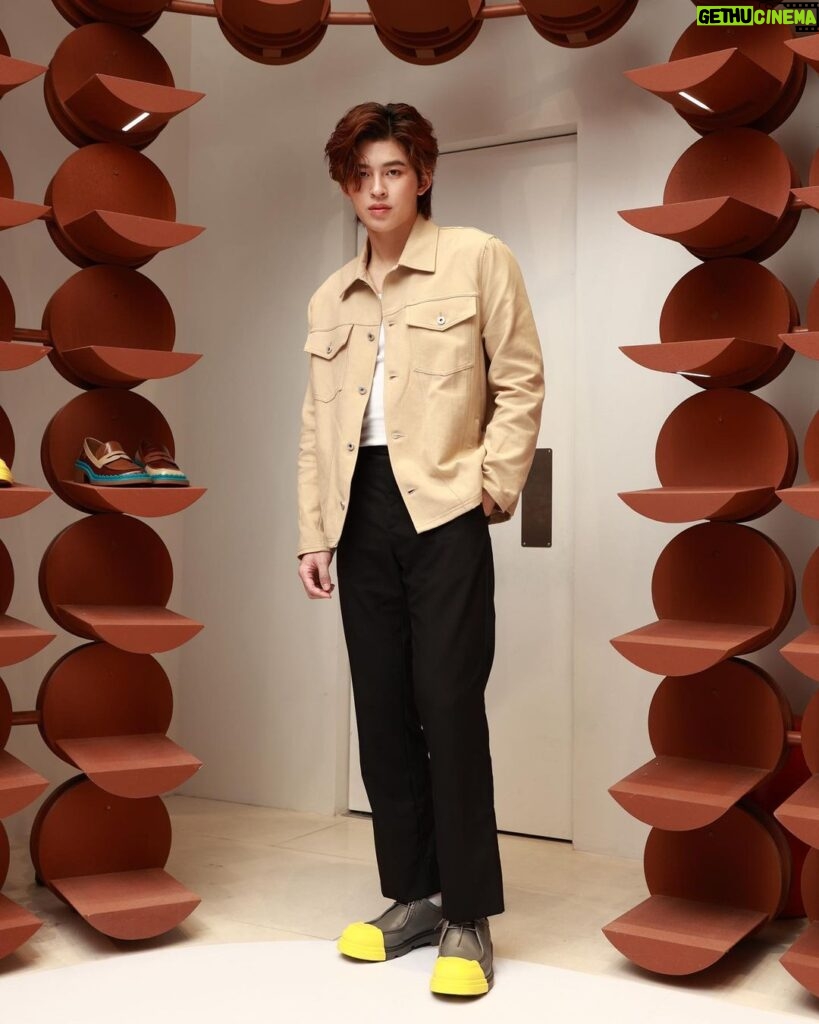 Naravit Lertratkosum Instagram - Let's enjoy the Fail/Winter 2023 collection with Camper. มาครีเอตสไตล์สนุกๆไปกับรองเท้าคอลเลกชันใหม่จากแคมเปอร์ และแวะชมร้านแคมเปอร์โฉมใหม่ได้ตั้งแต่วันที่ชั้น 1 โซน Beacon ศูนย์การค้าเซ็นทรัลเวิลด์ @camper_thailand #camperfailwinter2023 #FW23 #camperthailand