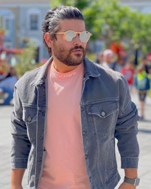 Nassif Zeytoun Instagram - Look on the pink side of life. ✌🏻
#NassifZeytoun