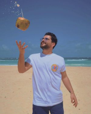 Nassif Zeytoun Instagram - #PuntaCana you’ve been great🥥😎🌴 Thank you @blumarevents 🤍
Ready for my #USA tour - see you all soon ✌🏻🎶

#NassifZeytoun 💡❤️‍🔥