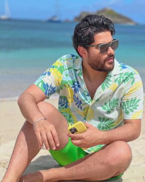 Nassif Zeytoun Instagram - "Collect Moments, Not Things.”
#NassifZeytoun 💡