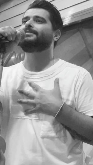Nassif Zeytoun Instagram - Rehearsals 🎵🎤 #لا_تحزني 
#NassifZeytoun 💡
