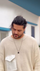 Nassif Zeytoun Instagram - ماشالله ماشالله … على سحر محبتكن 🧿 #كاراميلا 🍰 منتظر تفاعلكم عليها من خلال إضافة الأغنية من الفيديو 👇 Show me your reels by using the audio below 🎶 #NassifZeytoun | @saramariakabboul Lebanon