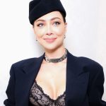 Nastasya Samburskaya Instagram - Немножко фотографий моего образа со вчерашнего концерта памяти Михаила Круга. Пела свою любимую песню «Фраер» можете послушать в iTunes❤️ 📸 @rotanina58 💄 @thesavva