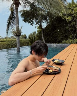 Natachai Boonprasert Instagram - come take a bite