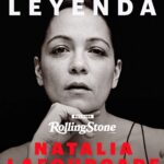 Natalia Lafourcade Instagram - Gracias @rollingstoneenespanol por estos reconocimientos que me llenan el corazón y mi ser entero de gratitud por lo que representan cada uno. ♥️🙏🏼🙌🌸 Agradezco a cada persona que entregó su voto y de su energía para que esto suceda, agradezco a mis compañeros y compañeras en la industria musical. Gracias @silvanaestradab y gracias @kevinkaarl por sus palabras llenas de amor y verdad. Fuera de un guion más inmediatas desde un sentimiento real que me llegó hasta las venas. Ustedes también son mi inspiración. Las nuevas generaciones de juventud haciendo música son motor e inspiración para poder seguir aquí. Gracias por premiar #detodaslasfloresnl como Álbum del año compartiendo con artistas y discos increíbles que siguen marcando nuestro momento y nuestra historia hoy. Gracias @adanjodorowsky que juntos con nuestra hermosa familia musical realizamos esta pieza llena de amor. Gracias por premiarme como artista del año. Y celebró este último año y agradezco infinitamente a mi equipo de trabajo y también a mi público en cada concierto y en cada corazón que ha abrazado cada una de las canciones de esta pieza y también de mi trayectoria musical. Nos dedico estos reconocimientos a nosotros los artistas y pido porque nuestros caminos sean caminos de alma y verdad bonita. Pido porque la industria musical nos siga abrazando y nos apoye en nuestras distintas formas de expresión. Por que podamos mostrar nuestro arte cómo es. Y agradezco el espacio para tocar estas canciones con ese maravilloso cuarteto de chelos un sueño musical para mi. Seguirán los agradecimientos porque la lista es infinita. Dirección musical @chechealara y hermoso estar acompañada de @an.inspired_life @tadao.hermida @shea.kole @ben.jammin231 you guys did amazing 😻🌬💋♥️🙏🏼 gracias mi gente bella les amo