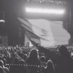 Natalia Lafourcade Instagram - Cúrate mijita con los besos que te sopla el viento. 🌑 #detodaslasfloresnl ya casi nos vemos en los siguientes conciertos. Cerramos gira en diciembre del 2023 ❤️