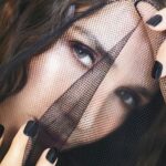 Natalia Oreiro Instagram - Mirá el back de nuestra tapa de diciembre con @nataliaoreirosoy 🌟 Por @paopluzzer Fotos: @totopons Estilismo: @jorgeoleon Make up: @yosoysebastiancorrea Pelo: @dieperla