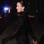 Natalia Oreiro Instagram - ⁣ Llegando a lo de @ferdente ⁣ 🖤🎬🖤🎙️🖤 📸 @brunoilusorio 🖤 @mariagorof 🖤 @karinacamporinomkp 🖤 @giachinomatias 🖤 @luligemelli 🖤 @bliss.com.ar 🖤 @turtupab - По дороге на @ferdente 🖤🎬🖤🎙️🖤