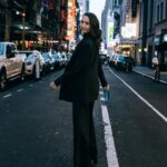 Natalia Oreiro Instagram - ⁣ Salió @revistacaras Gracias @hectormaugeri por acompañarme desde siempre 🖤 ✒️ @sabgalante 📷 @hypedh 🖤 @mariagorof @mergorof 🖤 @hsternofficial 🖤 @luligemelli 🖤 @diegoalfonsouy 🖤 @mai.mor 🖤 @jeesyanez 🖤 @bliss.com.ar 🖤 @veronica.bonomo Nueva York