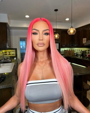 Natalie Eva Marie Instagram - You guys know I live for a good #glam moment 💫💁🏻‍♀️ 💄 
-
🩷Products used…

Prep: @elemis pro collagen cleansing balm.
Foundation: @armanibeauty 
Concealer: @hourglasscosmetics 
Setting powder: @lauramercier 
Eyes: @charlottetilbury super nudes easy palette. 
Lips @charlottetilbury
Lashes: @beautycreations.cosmetics 
Brows: @anastasiabeverlyhills in Carmel 
Powder Bronzer: @charlottetilbury in Tan
Cream Bronzer: @charlottetilbury
Blush: @patricktabeauty She’s that Girl
Setting spray: @onesize 
-
Extensions: @bellamihair
Tan: @isabelalysa
Outfit: @commense.official 
-
Glam by my compadres:

💄MUA: @makeupbyapollo 
💁🏻‍♀️Hair: @jasonhair 
👩🏻‍🎤Hair Color: @therachelani