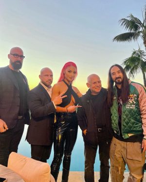 Natalie Eva Marie Instagram - The @thehopeaholics crew stepped out tonight for a little charity poker tournament. 🃏🃏

🧠 All proceeds tonight go towards funding future brain research FOCUSING ON REGENERATIVE MEDICINE AND BRAIN PRESERVATION. @aokifoundation @steveaoki 

#HealthIsWealth #BrainHealth