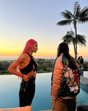 Natalie Eva Marie Instagram - The @thehopeaholics crew stepped out tonight for a little charity poker tournament. 🃏🃏

🧠 All proceeds tonight go towards funding future brain research FOCUSING ON REGENERATIVE MEDICINE AND BRAIN PRESERVATION. @aokifoundation @steveaoki 

#HealthIsWealth #BrainHealth