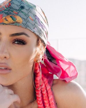 Natalie Eva Marie Instagram - “Keep your face always toward the sunshine―and shadows will fall behind you.” 

-Walt Whitman 🙏🏽💫✨