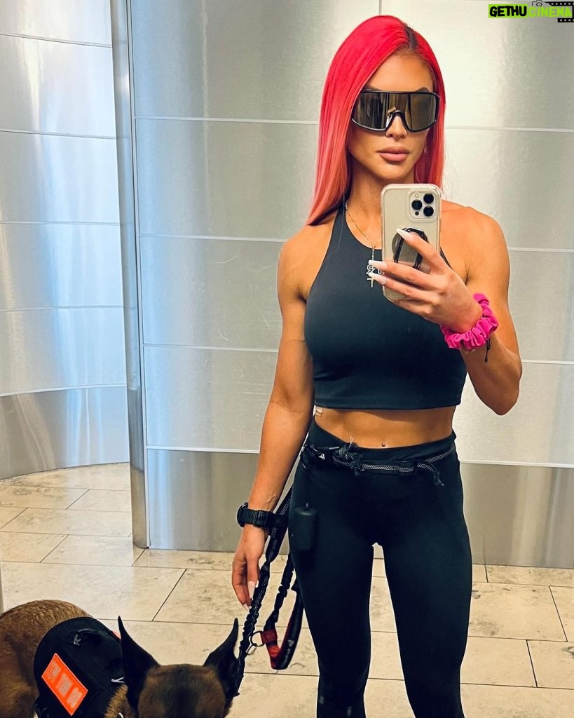 Natalie Eva Marie Instagram - Another plane ✈️ another @tyrsport travel fit 💅🏽💁🏻‍♀️ 🐺 💕which is ur fav? 🏋️‍♀️ Outfit: @tyrsport 👟 Shoes: @tyrsport 😎 sunnies: @tyrsport Use My Code For Free Shipping 𝐍𝐄𝐌𝐅𝐆𝐒 - John Wayne Airport, Orange County