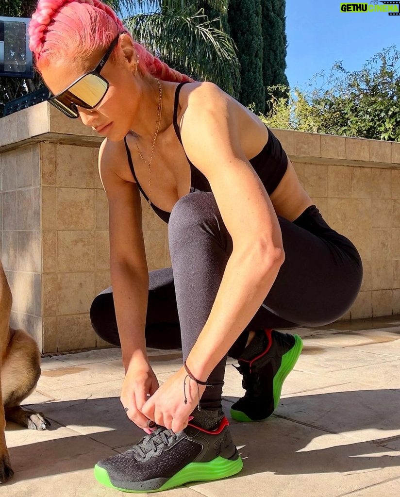 Natalie Eva Marie Instagram - - 🚨 GLOW IN THE DARK NEW CXT-1 trainers have arrived @tyrsport 🚨🥳 🌟 Illuminate your shoe Game and snag a pair of these bad boys! 🔗 Link is in my bio or head straight to TYR.com to grab a pair before they are gone! - 😎 sunnies/fit: @tyrsport 💫 Use My Code For Free Shipping: 𝐍𝐄𝐌𝐅𝐆𝐒 - #TeamTyr #GlowInTheDark #ShoeGame #Strong
