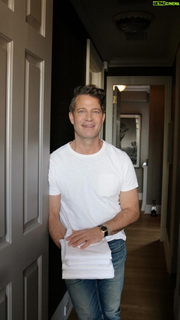 Nate Berkus Instagram - With the start of spring just a few days away, I got a jump start on organizing and prepping for the warmer months. I can’t be the only one who labels their shelves with the sheet size, right? #triplevirgo