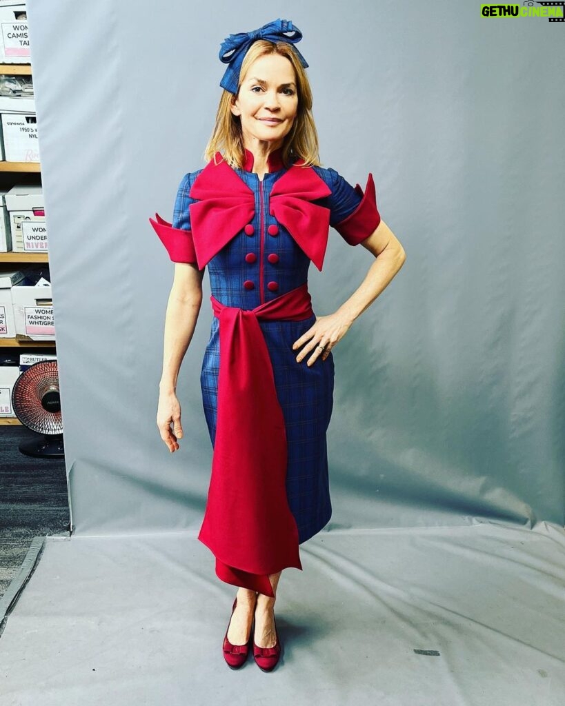 Nathalie Boltt Instagram - Every Penelope wardrobe fitting is an event of Alice in Wonderland’s mad hatter tea party proportions! I will miss these the most when #Riverdake wraps… and no, this wasn’t the final choice for this week’s big reveal. Costume queen @7sistersnorway had another queen of hearts card up her sleeve! Don’t miss it. #wardrobe #setlife #costume #penelopenlossom #design #fashion #1950s #1950sstyle