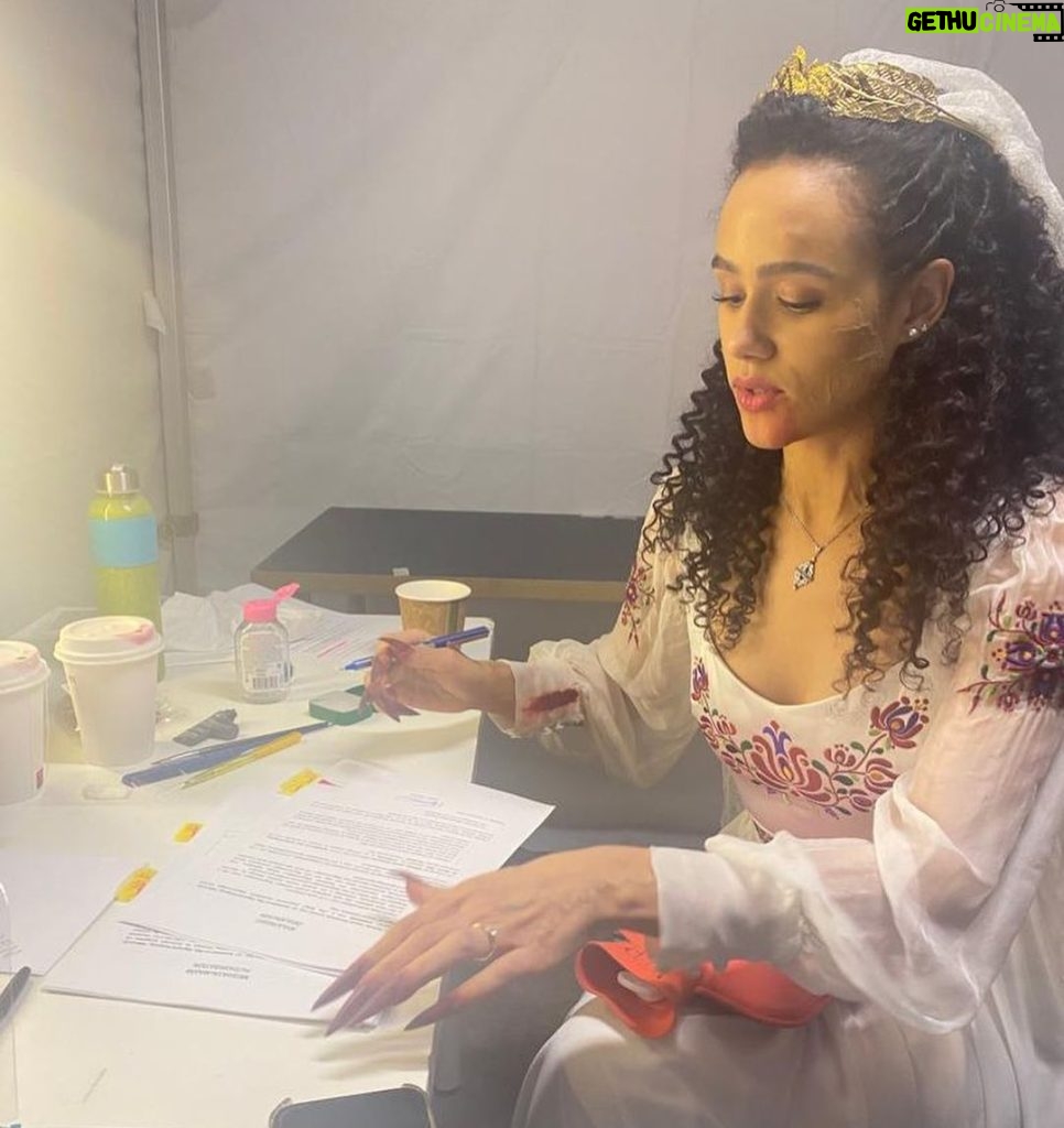 Nathalie Emmanuel Instagram - When you’re a vampire but you got admin… 🧛🏽‍♀️📃✍🏽 @invitationmovie is out now #BTS