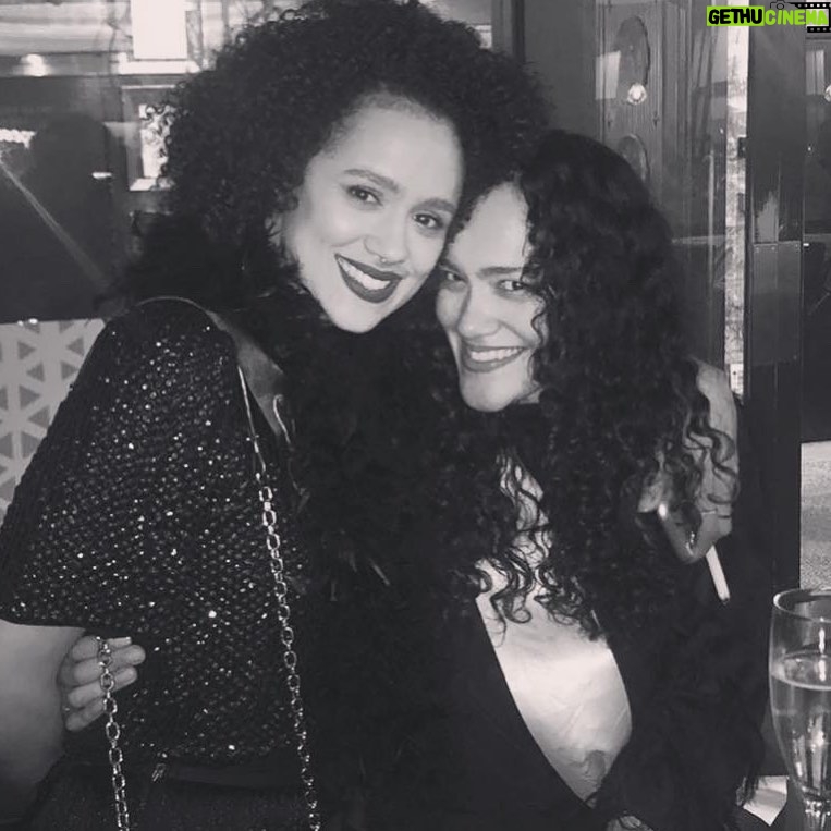 Nathalie Emmanuel Instagram - Happy Birthday to my beautiful big sister!! My first best friend, my role model and the sunshine of my life ❤️🥺☀️👭🏽 #HappyBirthdayLouise #alwaysyourbabysis