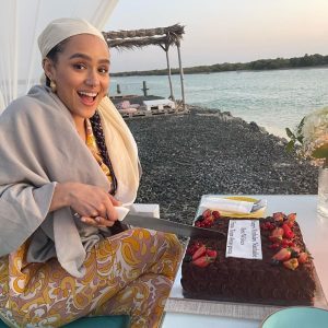Nathalie Emmanuel Instagram - My birthday was…… so special.…. I had no idea what was planned… which my control freak ways found difficult but I had to just surrender and go with the flow. And this stay at @staypura really made me do so! It was a gift from my friend and sister @aliaalmazrouei. I was literally speechless. And this was after a lovely day of sightseeing…. I couldn’t believe what my eyes were seeing. Thank you Alia. I cannot say it enough.

The team took care of us in every way possible including meeting my dietary requirements and to the highest of standards… Sunrise yoga and sound healing… and sweet gifts like flowers and delicious smelling candles, toiletries and…. A BIRTHDAY CAKE I COULD ACTUALLY EAT!!!! 🥳😋⛺️💐🧘🏽‍♀️🎂 #33 #onefortherecordbooks #Thankyou #staypura