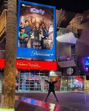 Nathan Kress Instagram - Went billboard hunting with my Number One to celebrate Season NUMBER TWO of #iCarly!!!! Cannot wait to get back to work with my people!!!!!