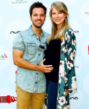 Nathan Kress Instagram - Had a blast last week with @londonelisekress at the #redCARpetsafety event at Sony last week! Learned all kinds of info about baby safety, proper car seat installation, and all the stuff that's gonna stress the heck out of me when lil' girl arrives.
Fun times ahead!!!
#babysfirstredcarpet